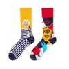 Meias Longas de Algodão Jacquard Cartoon Criativas Nova Tendência Outono/Inverno Estilo Casal Asimétricas Personalidade da Moda