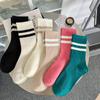 Novedad Primavera y Verano Estilo Ins Moderno Personalizado Calcetines de Media Pantorrilla para Mujer Algodón Peinado Sencillo Versátil Verde Deportivo Calcetines Largos para Mujer