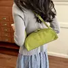 Bolso de axila retro de gamuza estilo coreano, de nicho, para mujer, perfecto para el trayecto de otoño, versátil, chic y elegante, de hombro o de mano