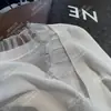 Yuran 26 Estilo Nuevo de Principios de Primavera Tejido de Punto con Cuello de Encaje de Pestañas Patchwork, Tacto Frío, Amigable con la Piel, Mezcla de Seda Lyocell