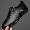 Zapatos de Cuero de Suela Blanda para Hombre 2024 Estilo Nuevo Zapatos Blancos de Cuero Mocasines Casuales Simples Slip-On Zapatos Perezosos de Caña Baja