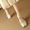 Item popular de comércio exterior: Novas sandálias Mary Jane estilo chinês com bico fechado e calcanhar aberto para mulheres, novas sandálias de meia tira para o verão de 2024