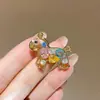 Broche de Cavalo Colorido com Dopamina e Strass Luxo Leve de Alto Valor Versátil Moda Acessório de Pino para Casaco Trench de Alto Valor para Mulheres