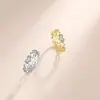 Anillo de plata S925 con moissanita para mujer, con un diseño de corazón hueco y un eslabón de cadena, con un único corazón de moissanita completamente engastado. Directo de fábrica