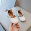 Zapatos de Princesa Nuevos Estilo Coreano de Primavera y Otoño con Lazo de Perlas para Niñas, Zapatos de Cuero Suaves Antideslizantes para Niños, Zapatos Planos Mary Jane