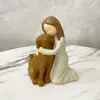Nueva Escultura de Serie de Niña de Resina Sosteniendo un Perro Decoración de Escritorio para el Hogar Artesanía de Resina Adorno de Niña Arrodillada