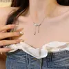 Colar Retrô Europeu de Aço Titânio para Mulheres Pingente de Pérola Versátil Estilo Ins Corrente de Clavícula de Nicho Ornamento
