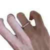 Anel Vintage de Flor de Íris de Luxo Leve para Mulheres, Design de Nicho Ins, Fashion, Requintado, Versátil, com um Toque Cool e Elegante, Ouro 18k