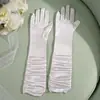 Luvas de Casamento de Cetim Atacado Luvas de Etiqueta Luvas de Noiva Plissadas Sexy para Performance Noturna Luvas para Vestido de Casamento