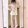 Pijama de dibujos animados dulce para niñas, conjunto de dos piezas de manga larga y pantalón largo para primavera y otoño con cuello de color contrastante, se puede usar como ropa de casa