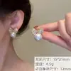 Brincos de Tarraxa com Pérolas Swarovski Personalizados Brincos de Coração com Zircônia Design de Temperamento de Luxo Leve Brinco Simples Versátil para Mulheres