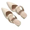 Salto quadrado moda diária 2026 verão novo modelo bico fechado estilo coreano salto grosso baixo chinelo feminino slip-on versátil