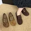 Sapatos de Menina Outono Estampa de Leopardo Mary Janes Birkenstocks 2026 Novos Sapatos Casuais de Couro com Dedos Separados para Crianças Sapatos de Primavera e Outono