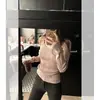 Top de punto sencillo y elegante de corte ajustado con cuello en U para mujer, adecuado para principios de otoño, ajustado y estiliza la figura, se puede usar como capa base, camiseta de manga larga