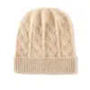 Gorro de Punto de Cachemira 2026 Otoño/Invierno Nuevo Estilo para Mujer de Alta Gama Color Sólido Tejido de Punto Trenzado Engrosado Cálido Moderno Casual con Borde Enrollado