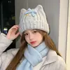 Gorro de punto estilo coreano con lana, diseñado para mantener abrigadas a las mujeres y hacer que sus rostros parezcan más pequeños, con un lazo floral y adecuado para cabezas de mayor tamaño