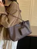 Nova bolsa de ombro versátil para o dia a dia 2026, bolsa de ombro retrô de grande capacidade, bolsa tote estilo baguette elegante