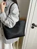 Bolso tote de oficina de alta gama para el otoño de 2026, bolso de hombro de gran capacidad, color liso, bolso para mujer al por mayor