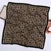 Bufanda de Terciopelo Popular Estilo Coreano Versátil Transfronteriza para Mujer en Otoño e Invierno Bufanda Cuadrada Multifuncional Chal Pañuelo para la Cabeza Cálido y Versátil Moda