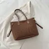 Bolsa Tote Grande de Couro Sintético Estampa de Leopardo Nicho Estilo Coreano 2025 Nova Outono e Inverno Elegante Fosca Retrô de Alto Valor Bolsa de Ombro