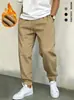 Calça jogger masculina lisa 220g, calça esportiva casual solta, estilo primavera e outono, design com cordão, simples e versátil
