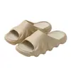 Chinelos de Verão para Homens, Nova Moda, Versátil, Sola Grossa, Antiderrapante, Chinelos de Marca da Moda, Chinelos Casuais para Exterior e Praia