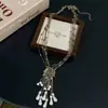 Collar vintage de segunda mano, lujo ligero europeo y americano, cadena de clavícula de alta gama, diseño de nicho, moderno y versátil, joyería llamativa