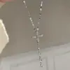 Fresco, tridimensional, versátil, brillante juego de collar de joyería microincrustado con diseño de brújula y cruz, lleno de diamantes