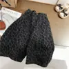 Roupas Infantis Coreanas para Meninos e Meninas, Jeans Larga Solto com Estampa de Leopardo Cinza para Primavera e Outono, Estiloso e Fashion, Exportação