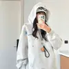 Moletom grosso com capuz e estampa de letras, forrado com fleece, estilo retrô americano para mulheres, corte solto, adequado para primavera e outono, versátil para esportes e deslocamento, jaqueta estilo universitário