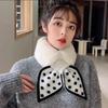 Bufanda de Mujer Estilo Coreano al por Mayor Otoño e Invierno Cubrecuellos Cálido para Exteriores Imitación Japonesa Piel de Conejo Lunares Felpa Bufanda Cruzada