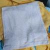Fabricantes vendem toalhas de segunda linha com micro-defeitos com tratamento de preço especial. Eles vendem pano para máquina de limpeza por catty para absorver óleo e água para fazer higiene.