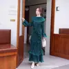 Vestido Transfronterizo Miyake para Mujer en Primavera, Estilo de Alta Gama con Mangas de Campana, Moderno y Elegante, Cuello Campana, Corte Holgado, Tallas Grandes