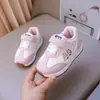 Moda para Niños 2026 Otoño Nuevo Diseño de Tenis de Bloques de Color Modernos, Zapatos Versátiles Diarios para Bebés Niñas Estilo Forrest Gump