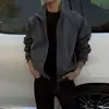 Chaqueta cortavientos e impermeable estilo americano con cuello alto para hombre, otoño e invierno 2026 nuevo estilo corto resistente para hombre