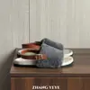 Sandálias Yeye Francesas Retrô de Lã Versáteis de Uma Tira Slip-On Outono Inicial Novas Planas Femininas para Exterior Pelúcia Estilo Birkenstock Tendência