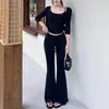 Traje deportivo casual con cárdigan de manga larga corta, top tipo camisola y pantalones acampanados con cordón para mujer en primavera y otoño, conjunto de tres piezas de color liso