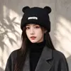2026 Nuevo Estilo de Principios de Otoño Lindo Gorro Tejido con Decoración de Orejas para Viajes al Aire Libre Dulce Toma de Fotos Cómodo Gorro de Lana