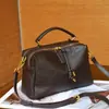 Bolso Boston de Cuero Vegetal de Primera Capa Nuevo Vintage Personalizado Transfronterizo para Mujer, Bolso Cruzado de Cuero Genuino Versátil y de Moda