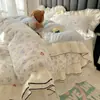 Juego de Cuatro Piezas de Falda de Cama de Gasa Arrugada de Algodón Lavado Romántico Estilo Francés, Juego de Tres Piezas de Funda de Edredón de Encaje Estilo Princesa Estilo Coreano