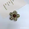 Outono e Inverno Novo Cor de Café Estilo Coreano Tecido Xadrez Laço Flor de Cinco Pétalas Acessórios de Joias DIY Joias Acessórios de Roupa