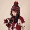 Gorro de Protección Auditiva con Borla de Color Contrastante y Bola de Pelo para Mujer en Otoño e Invierno Engrosado Cálido Rayado Versátil Gorro de Punto Estilo Fair Isle Gorro de Lana