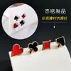 [Productos Jie Ming] alfiler de solapa de póker al por mayor broche de personalidad de póker mágico alfiler de solapa de camisa hebilla de solapa de moda todo-partido