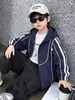 Jaqueta com Capuz Masculina Primavera e Outono Estilo Coreano Crianças Pequenas Bonita Esportiva Corta-vento Bebê Outono Tendência Top Legal