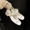 Versão em Couro de Vaca ~ Início da Primavera 2025 Fivela de Metal para Cinto Sapatos Mary Jane Esculpidos Salto Grosso Boca Rasa Tiras de Fivela Sapatilhas