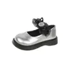 Zapatos Mary Jane Brillantes de Charol para Niños 2025 Otoño Nuevo Estilo Zapatos de Princesa para Niñas Zapatos Individuales Bajos para Niñas Pequeñas