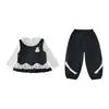 Conjunto de Ropa para Niña Principios de Otoño Ropa Infantil 2026 Nueva Moda Estilo Francés Pequeña Princesa Chaleco de Encaje Pantalones Conjunto de Tres Piezas