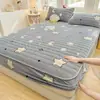 Nueva funda de cama acolchada de terciopelo de leche engrosada clase A, cálida de invierno, agradable al tacto, sábana, juego completo de tres piezas para estudiante