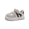 Zapatillas versátiles de suela blanda para niños, antideslizantes, nuevas zapatillas deportivas infantiles primavera y otoño 2026, zapatos casuales para niñas, zapatos de bebé