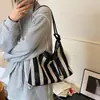 Bolso Tote Rayas de Color Bloque Hueco Estilo Coreano Nicho Verano 2026 Nuevo Bolso de Hombro Grande de Capacidad para Mujer Commuter Set